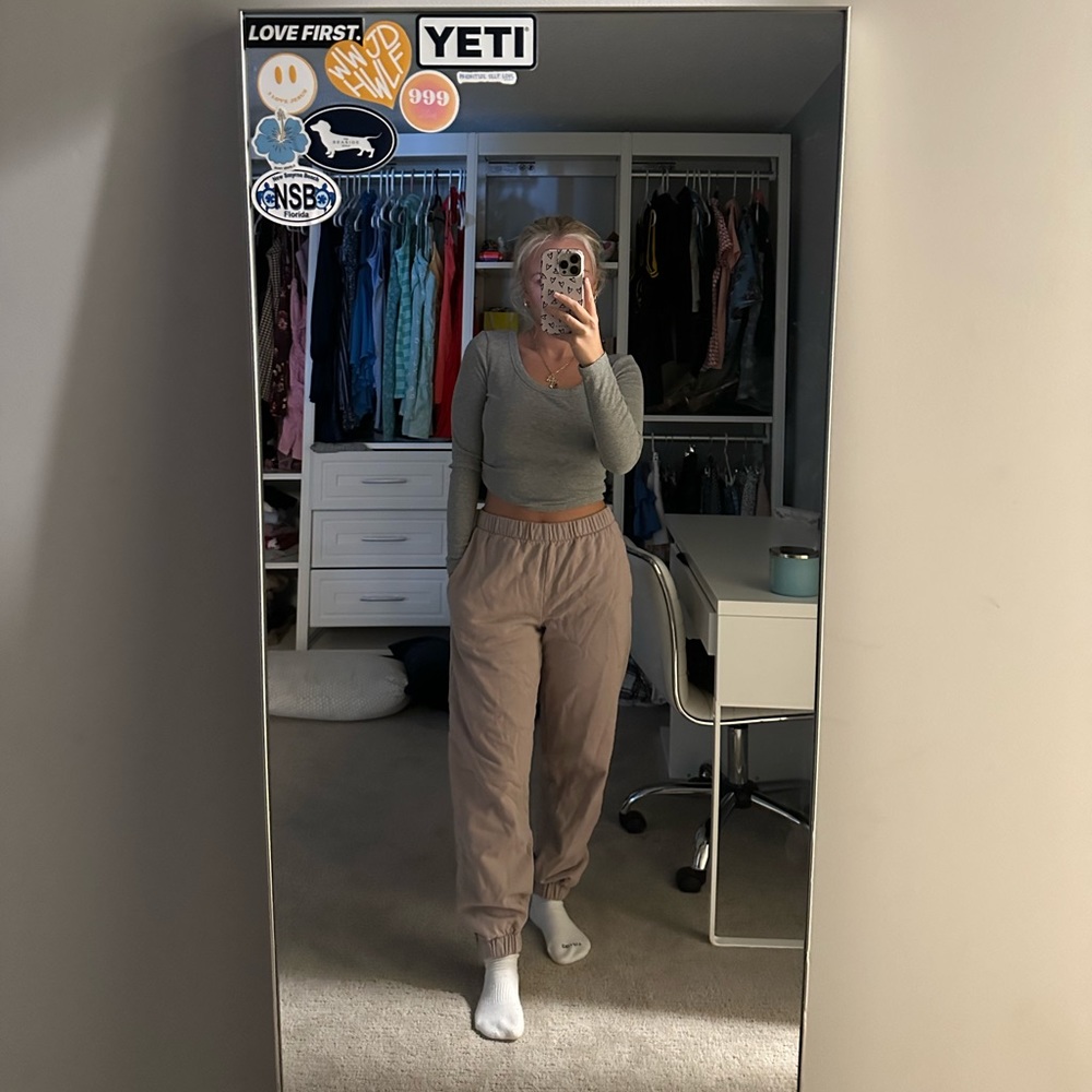 Comfy taupe John Galt rosa sweatpants - size: 1size (fits like a S)